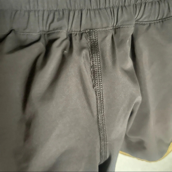 Lululemon Super Squad Short in black/gold - Picture 9 of 10